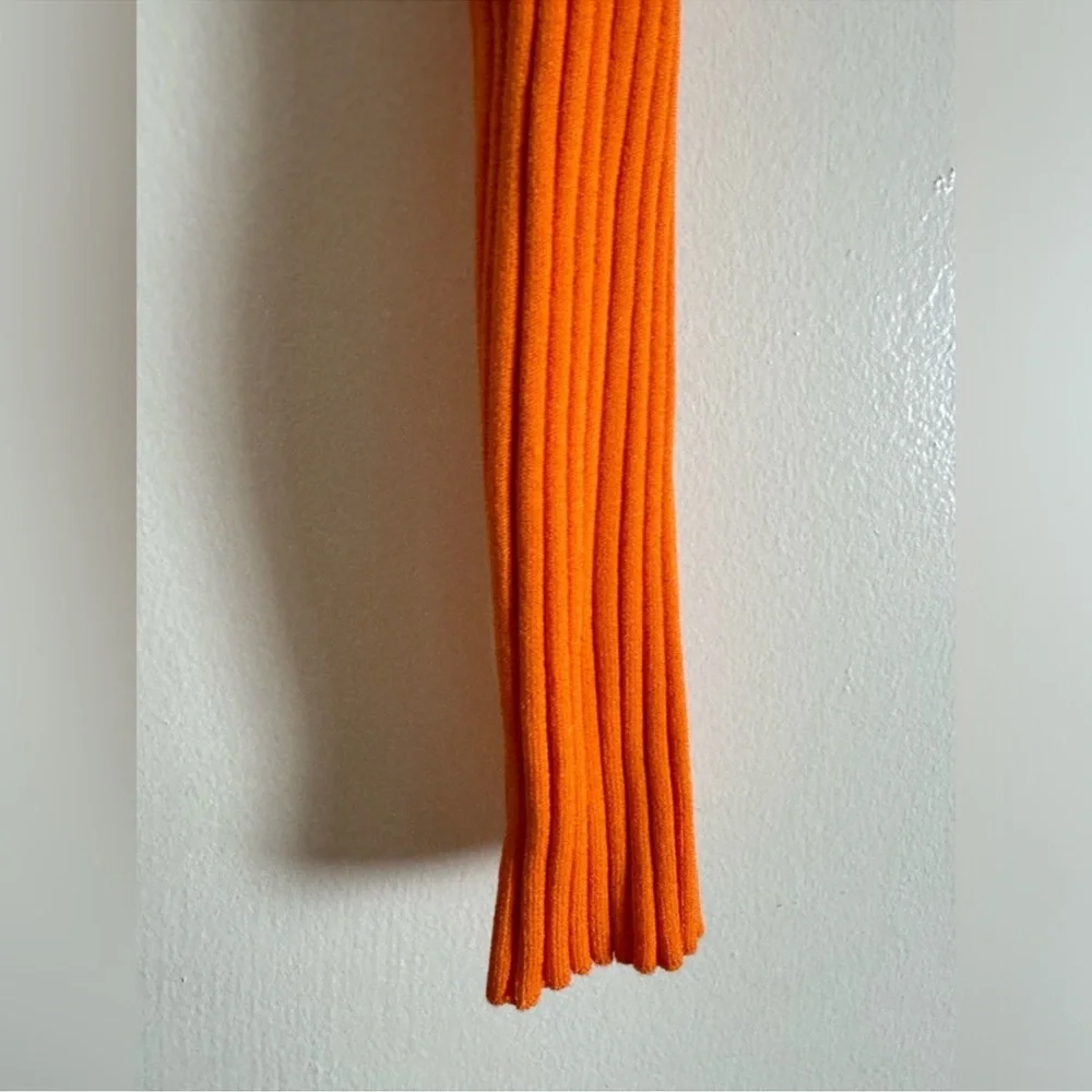 Jacquemus Orange Ribbed Long Sleeve Crop Top - Picture 9 of 10